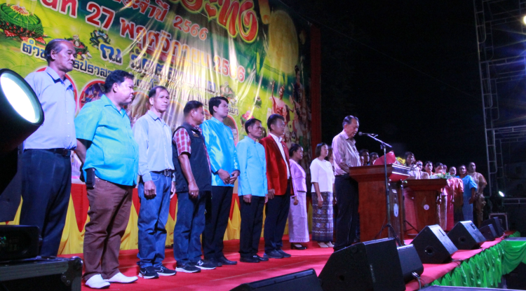 วันที่ 27 พฤศจิกายน 2566 เทศบาลตำบลตลาดแค นำโดยนายชัยรัตน์ กิตติหิรัญวัฒน์ นายกเทศมนตรีตำบลตลาดแค ร่วมกับวัดตลาดแค โรงเรียนธารปราสาทเพชรวิทยา โรงเรียนอนุบาลตลาดแค โรงเรียนเทศบาลตลาดแค และชุมชนทั้ง 10 ชุมชนในเขตเทศบาลตำบลตลาดแค ร่วมกันจัดกิจกรรมประเพณีลอยกระทง ประจำปี 2566 โดยมีพี่น้องประชาชนเข้าร่วมงานกันมากมาย