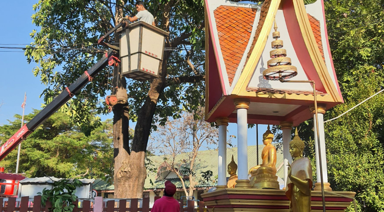 วันที่ 8 มกราคม 2567 นายชัยรัตน์ กิตติหิรัญวัฒน์ นายกเทศมนตรีตำบลตลาดแค มอบหมายให้เจ้าหน้าที่เทศบาลตำบลตลาดแคดำเนินการปรับปรุงภูมิทัศน์สถานศึกษา ตามหนังสือขอความอนุเคราะห์จากเทศบาลตลาดแค  อำเภอโนนสูง จังหวัดนครราชสีมา