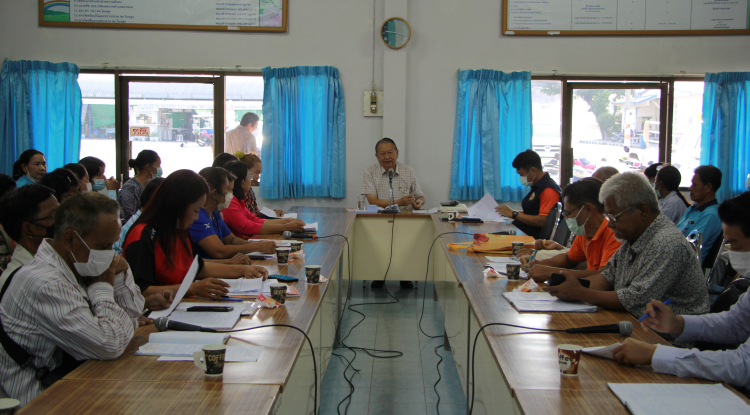 วันที่ 12 มกราคม 2567 นายชัยรัตน์ กิตติหิรัญวัฒน์ นายกเทศบาลตำบลตลาดแค พร้อมด้วยคณะผู้บริหาร สมาชิกสภาเทศบาล และคณะกรรมการชุมชนในเขตเทศบาลตำบลตลาดแค ประชุมเตรียมความพร้อมการจัดงานสืบสานตำนานข้าวและของดีอำเภอโนนสูง ประจำปี 2567 ณ ห้องประชุมเทศบาลตำบลตลาดแค อำเภอโนนสูง จังหวัดนครราชสีมา