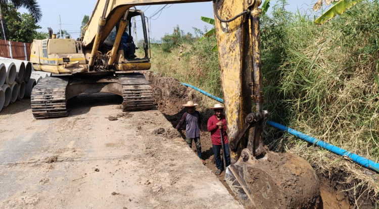 วันที่  17 กุมภาพันธ์ 2567 นายชัยรัตน์ กิตติหิรัญวัฒน์ นายกเทศบาลตำบลตลาดแค มอบหมายให้เจ้าหน้าที่เทศบาลตำบลตลาดแค ดำเนินการควบคุมงานโครงการวางท่อระบายน้ำ คสล. ถนนเทศบาลซอย 13  ชุมชนตะขบ หมู่ที่ 4 ตำบลธารปราสาท อำเภอโนนสูง จังหวัดนครราชสีมา