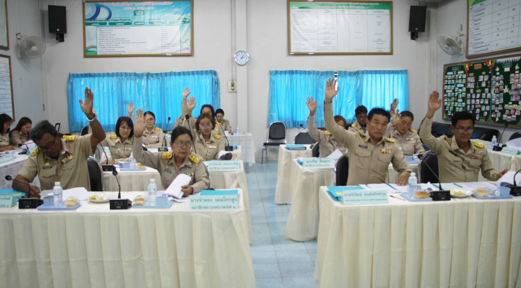 วันที่ 30 เมษายน 2567 เวลา 14.00 น. สภาเทศบาลตำบลตลาดแค จัดประชุมสภาสมัยประชุมสามัญ สมัยที่ 2 ครั้งที่ 2 ประจำปี 2567 ซึ่งฝ่ายสภาฯ นำโดย นายเสนอ เพ็ชรแท้ ประธานสภา พร้อมด้วยสมาชิกสภาเทศบาล ทางด้านฝ่ายบริหาร นำโดย นายชัยรัตน์ กิตติหิรัญวัฒน์ นายกเทศมนตรีตำบลตลาดแค พร้อมด้วยคณะผู้บริหาร และหัวหน้าส่วนราชการ ณ ห้องประชุมเทศบาลตำบลตลาดแค อำเภอโนนสูง จังหวัดนครราชสีมา