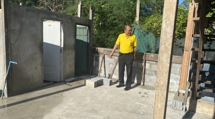 วันที่ 5 สิงหาคม 2567 นายชัยรัตน์ กิตติหิรัญวัฒน์ นายกเทศมนตรีตำบลตลาดแค พร้อมด้วยนางสาวบรรจง เพ็ชรพิมาย รองนายกเทศมนตรีตำบลตลาดแค นางวรรณา นานอก รองนายกเทศมนตรีตำบลตลาดแค  ลงพื้นที่ตรวจสอบความคืบหน้าการรดำเนินงานตามโครงการปรับสภาพแวดล้อมที่อยู่อาศัยให้แก่คนพิการ บ้านนายมงคล ปานทองสุข หมู่ที่ 15 ตำบลธารปราสาท อำเภอโนนสูง จังหวัดนครราชสีมา