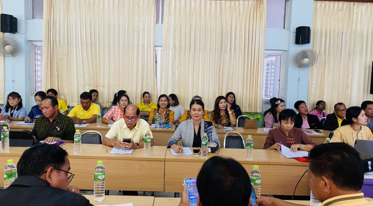 วันที่ 5 พฤศจิกายน 2567 นายชัยรัตน์ กิตติหิรัญวัฒน์  นายกเทศมนตรีตำบลตลาดแค มอบหมายให้นางสาวบรรจง เพ็ชรพิมาย รองนายกเทศมนตรีตำบลตลาดแค พร้อมด้วยนางสาวพัทธ์ธีรา ศิริทรัพย์ รองปลัดเทศบาล รักษาราชการแทน ปลัดเทศบาลตำบลตลาดแค เข้าร่วมประชุมการจัดงาน ”สืบสานตำนานข้าว และของดีอำเภอโนนสูง“ ประจำปีงบประมาณ 2568