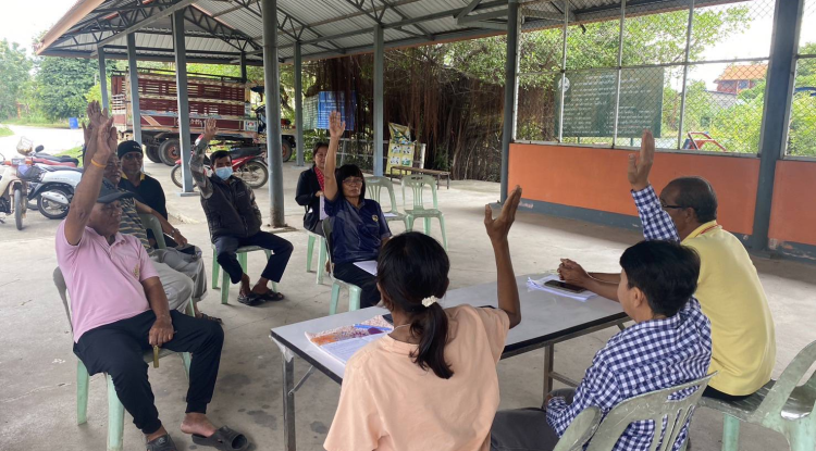 วันที่ 5 พฤศจิกายน 2567 นายชัยรัตน์ กิตติหิรัญวัฒน์ นายกเทศมนตรีตำบลตลาดแค มอบหมายให้เจ้าหน้าที่เทศบาลตำบลตลาดแค ลงพื้นที่ร่วมสังเกตุการณ์ในการประชุมคณะกรรมการชุมชน ชุมชนสำโรงตะวันออก   ตำบลธารปราสาท อำเภอโนนสูง จังหวัดนครราชสีมา