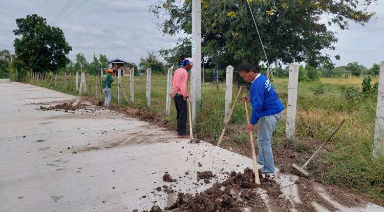 วันที่ 6 พฤศจิกายน 2567 นายชัยรัตน์ กิตติหิรัญวัฒน์ นายกเทศบาลตำบลตลาดแค มอบหมายให้เจ้าหน้าที่เทศบาลตำบลตลาดแค ลงพื้นที่ดำเนินการควบคุมงานก่อสร้างปรับปรุงซ่อมแซมถนนคอนกรีตเสริมเหล็ก ถนนเทศบาลซอย 19  ชุมชนตลาดตะวันออกฝั่งใต้ หมู่ที่ 15