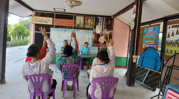 วันที่ 8 พฤศจิกายน 2567 นายชัยรัตน์ กิตติหิรัญวัฒน์ นายกเทศมนตรีตำบลตลาดแค มอบหมายให้เจ้าหน้าที่เทศบาลตำบลตลาดแค ลงพื้นที่ร่วมสังเกตุการณ์ในการประชุมคณะกรรมการชุมชน ชุมชนตลาดแคตะวันออกฝั่งใต้  ตำบลธารปราสาท อำเภอโนนสูง จังหวัดนครราชสีมา