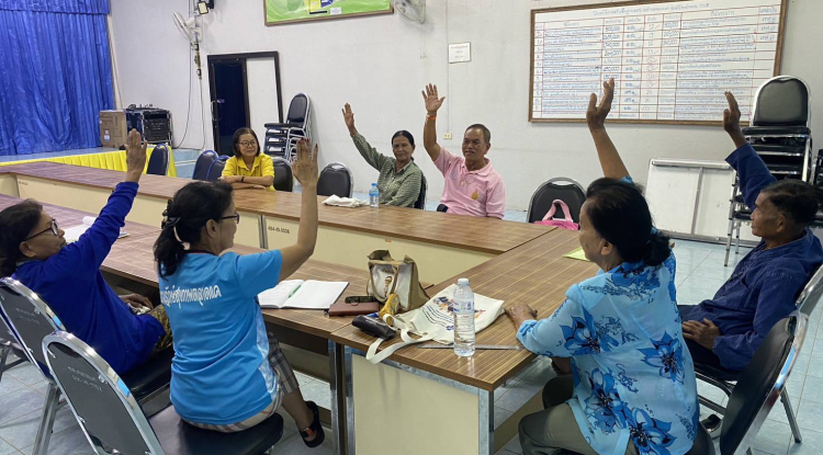 วันที่ 8 พฤศจิกายน 2567 นายชัยรัตน์ กิตติหิรัญวัฒน์ นายกเทศมนตรีตำบลตลาดแค มอบหมายให้เจ้าหน้าที่เทศบาลตำบลตลาดแค ลงพื้นที่ร่วมสังเกตุการณ์ในการประชุมคณะกรรมการชุมชน ชุมชนโนนหนามแดง  ตำบลธารปราสาท อำเภอโนนสูง จังหวัดนครราชสีมา