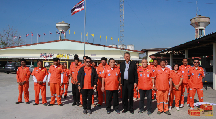 วันที่  25 ธันวาคม 2567 นายชัยรัตน์ กิตติหิรัญวัฒน์ นายกเทศบาลตำบลตลาดแค ร่วมกับมูลนิธิพุทธรรม 31 นครราชสีมา เปิดโครงการออกเยี่ยมและมอบนโยบายให้กับ อาสาฯ ฮุก 31 ในช่วงเทศบาลปีใหม่ 2568  ณ หน้าสำนักงานเทศบาลตำบลตลาดแค อำเภอโนนสูง จังหวัดนครราชสีมา