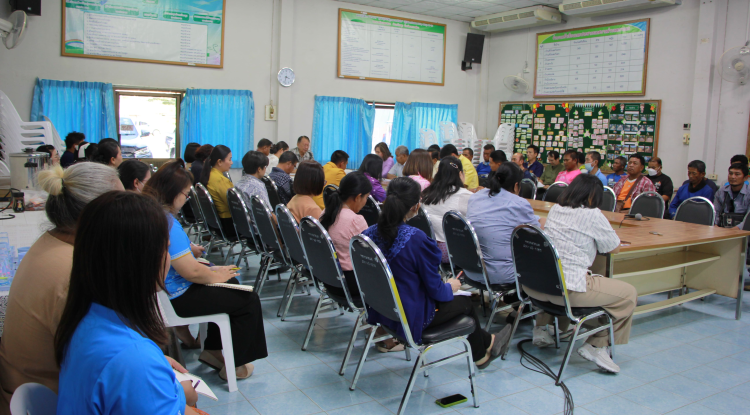 วันที่ 28 กุมภาพันธ์ 2568 นายชัยรัตน์ กิตติหิรัญวัฒน์  นายกเทศมนตรีตำบลตลาดแค  พร้อมด้วยคณะผู้บริหาร สมาชิกสภาเทศบาล และหัวหน้าส่วนราชการ  ประชุมประจำเดือน กุมภาพันธ์ 2568 เพื่อมอบนโยบายแนวทางการทำงานให้กับพนักงานเทศบาล ลูกจ้างประจำ และพนักงานจ้าง 