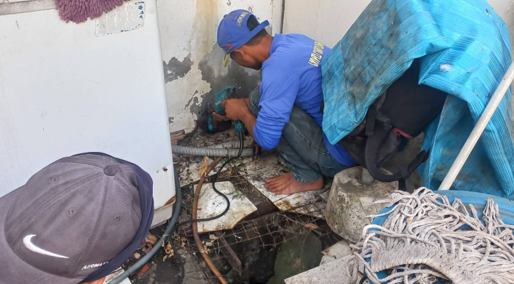 วันที่ 5 มีนาคม  2568 นายชัยรัตน์ กิตติหิรัญวัฒน์ นายกเทศมนตรีตำบลตลาดแค มอบหมายให้เจ้าหน้าที่เทศบาลตำบลตลาดแค  ดำเนินการตรวจสอบน้ำประปาไหลเบา บริเวณชุมชนตะวันออกฝั่งใต้  และซ่อมท่อประปาแตกบริเวณชุมชนโนนหนามแดง