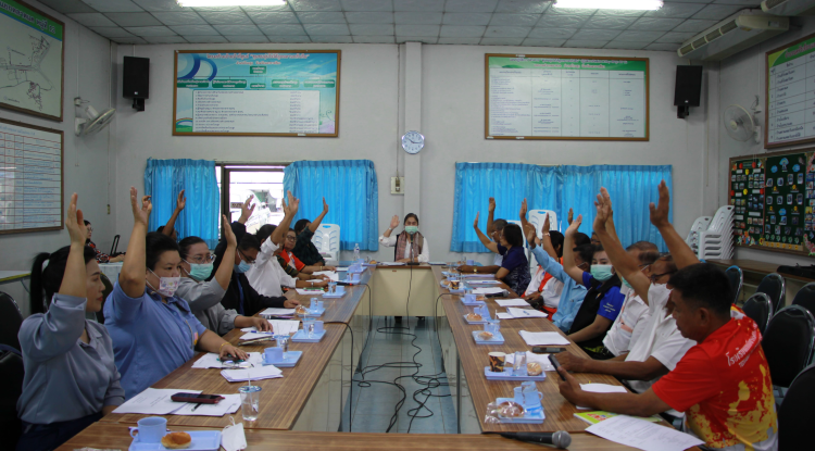 วันที่ 30 พฤษภาคม 2568 นางสาวพัทธ์ธีรา ศิริทรัพย์ รองปลัดเทศบาล รักษาราชการแทน ปลัดเทศบาล ปฏิบัติหน้าที่ นายกเทศบาลตำบลตลาดแค ร่วมประชุมคณะกรรมการพัฒนาเทศบาลและประชาคมท้องถิ่น  ครั้งที่ 1/2568 